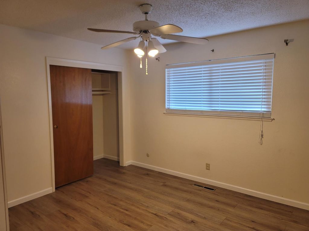 Image 14 of property listing at 679 W Bullard Avenue, Fresno, CA 93704