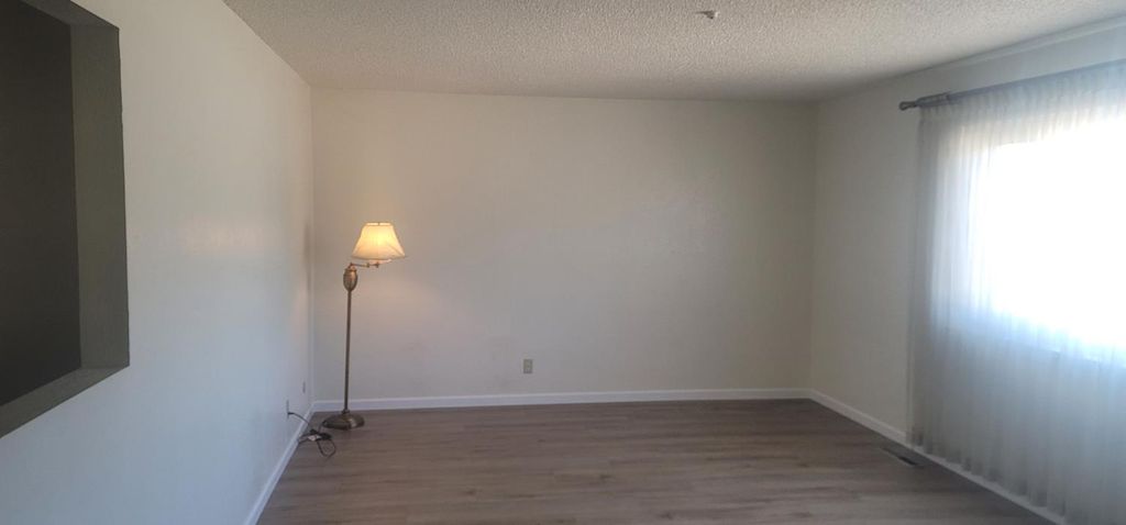 Image 7 of property listing at 679 W Bullard Avenue, Fresno, CA 93704