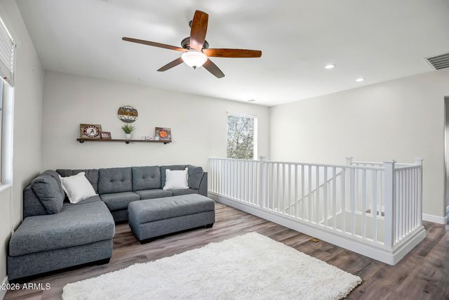 3719 W LANHAM Drive, New River, AZ 85087