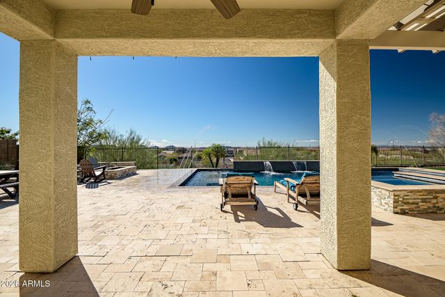 3719 W LANHAM Drive, New River, AZ 85087