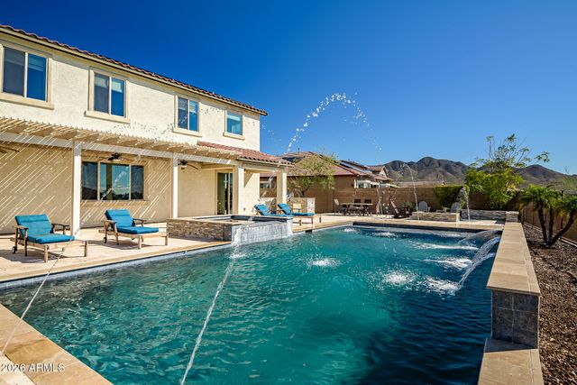 3719 W LANHAM Drive, New River, AZ 85087