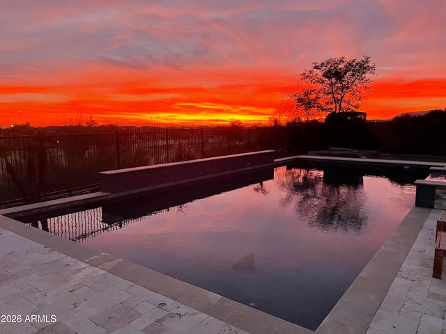 3719 W LANHAM Drive, New River, AZ 85087