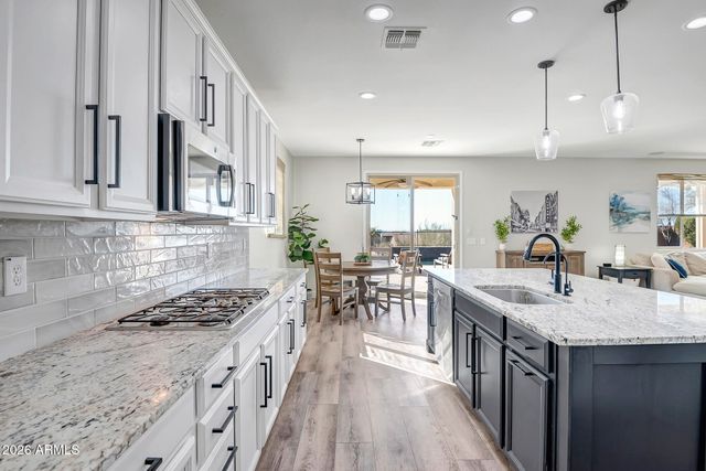 3719 W LANHAM Drive, New River, AZ 85087