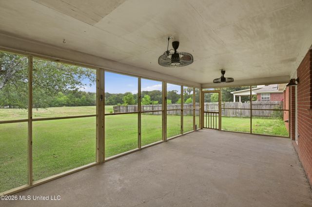 101 N Place Drive, Madison, MS 39110