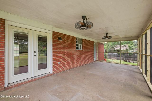 101 N Place Drive, Madison, MS 39110