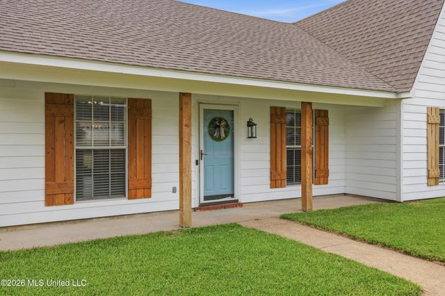 101 N Place Drive, Madison, MS 39110