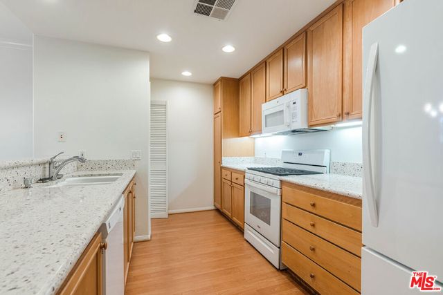 13075 Pacific 100, Playa Vista, CA 90094