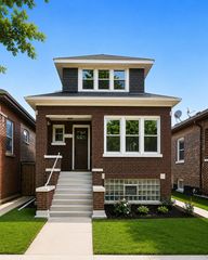 2516 Kenilworth Avenue, Berwyn, IL 60402