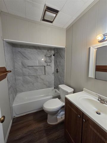 122 S Willow Street, Texas City, TX 77591