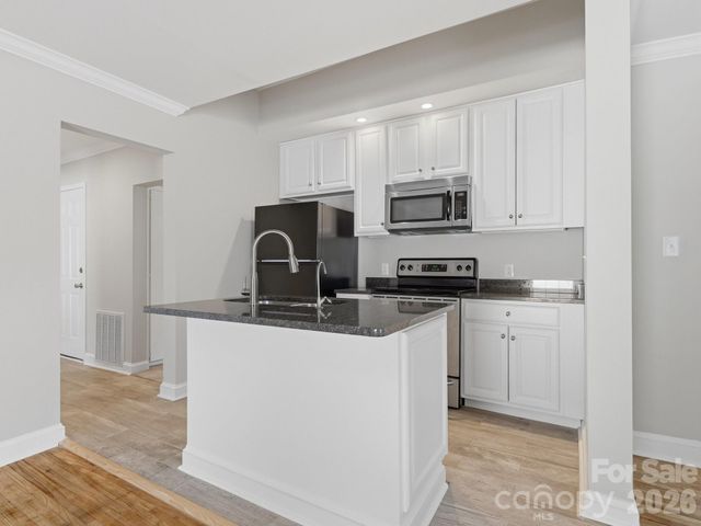 158 NW Academy Street, Concord, NC 28025