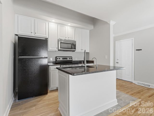 158 NW Academy Street, Concord, NC 28025