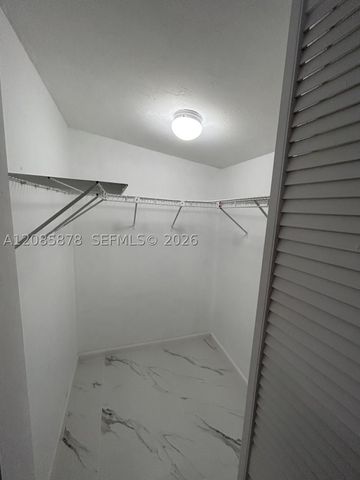 6541 SW 5th St, Pembroke Pines, FL 33023