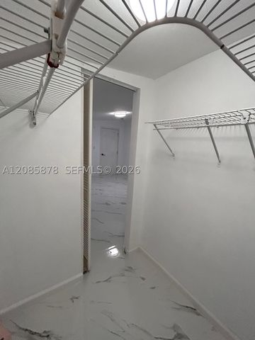 6541 SW 5th St, Pembroke Pines, FL 33023