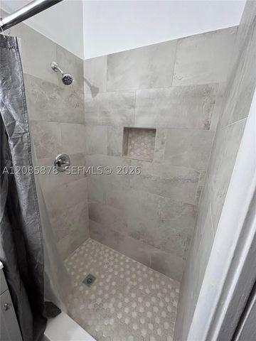 6541 SW 5th St, Pembroke Pines, FL 33023