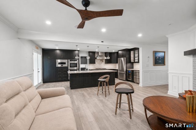 14 North Branch Road, Newtown, CT 06470