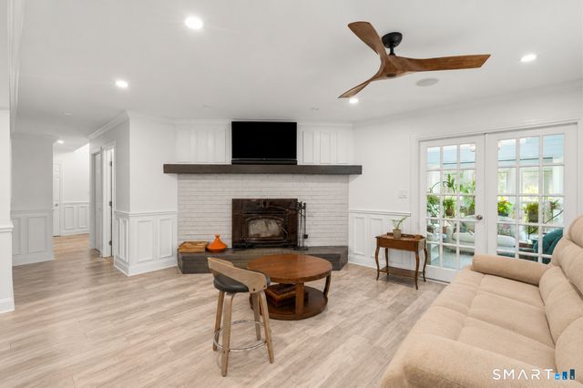 14 North Branch Road, Newtown, CT 06470