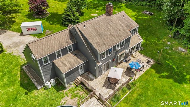 14 North Branch Road, Newtown, CT 06470