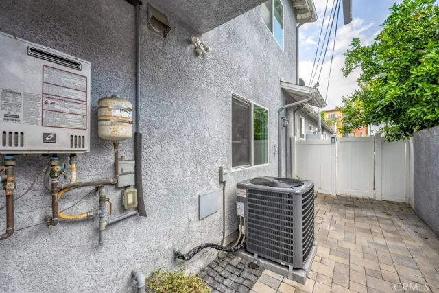 6719 Vineland, North Hollywood, CA 91606