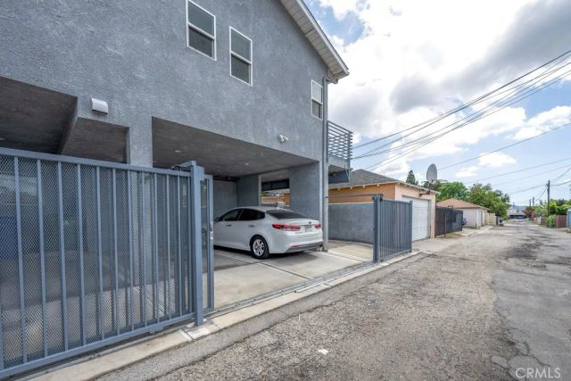 6719 Vineland, North Hollywood, CA 91606