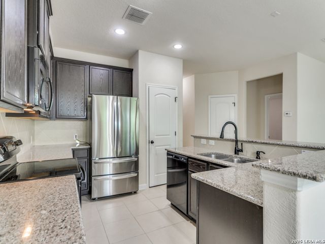 337 DERBY DR, Boerne, TX 78006