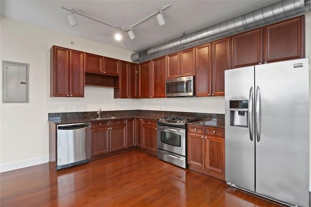 150 E ROBINSON STREET 1026, Orlando, FL 32801