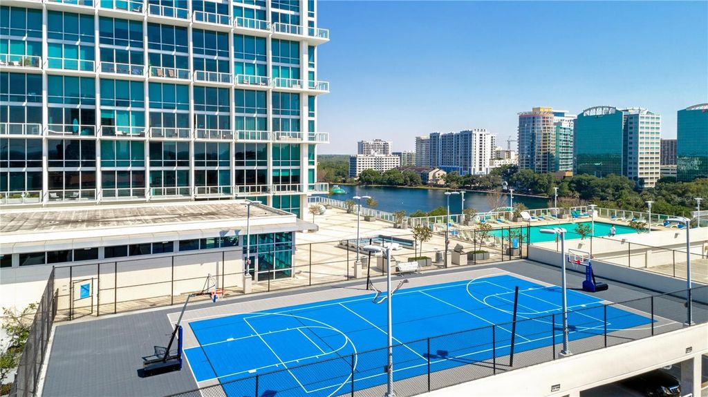 Image 32 of property listing at 150 E ROBINSON STREET 1026, Orlando, FL 32801