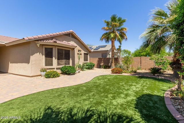 16523 W Saguaro Lane, Surprise, AZ 85388