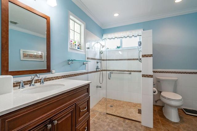 571 SE 12th St, Pompano Beach, FL 33060