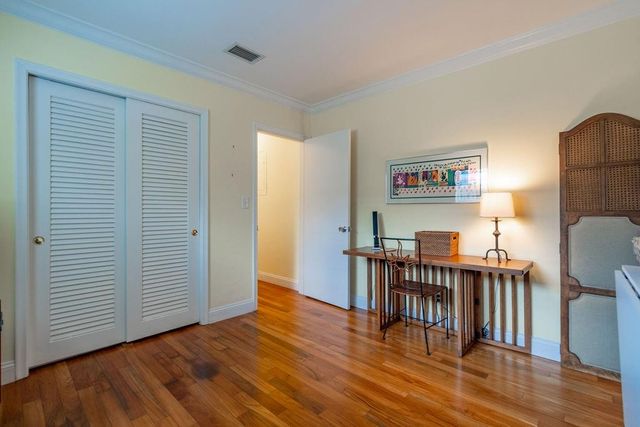 571 SE 12th St, Pompano Beach, FL 33060
