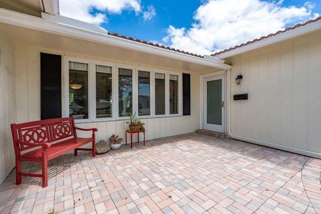 571 SE 12th St, Pompano Beach, FL 33060