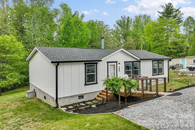 285 Dove Haven Lane, Hendersonville, NC 28791