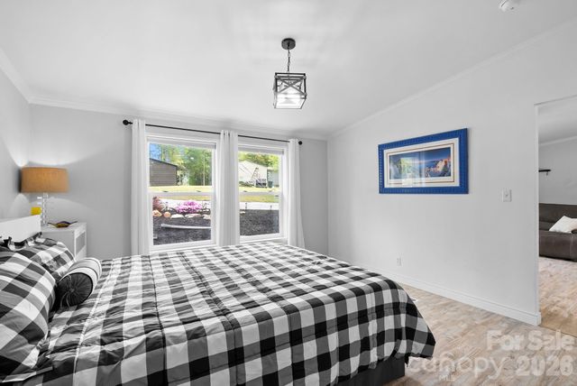 285 Dove Haven Lane, Hendersonville, NC 28791