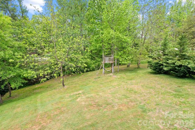 285 Dove Haven Lane, Hendersonville, NC 28791