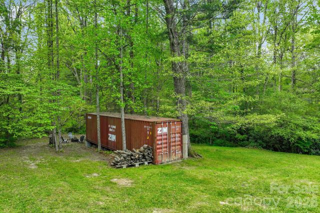 285 Dove Haven Lane, Hendersonville, NC 28791