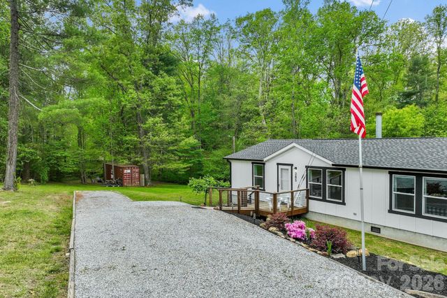 285 Dove Haven Lane, Hendersonville, NC 28791