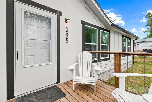 285 Dove Haven Lane, Hendersonville, NC 28791