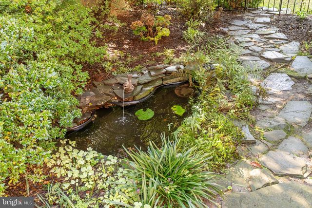 4920 PALISADE LN NW, Washington, DC 20016