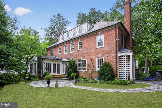 4920 PALISADE LN NW, Washington, DC 20016