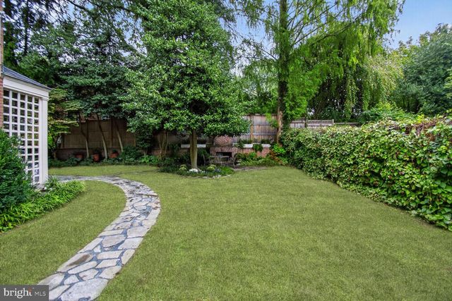 4920 PALISADE LN NW, Washington, DC 20016