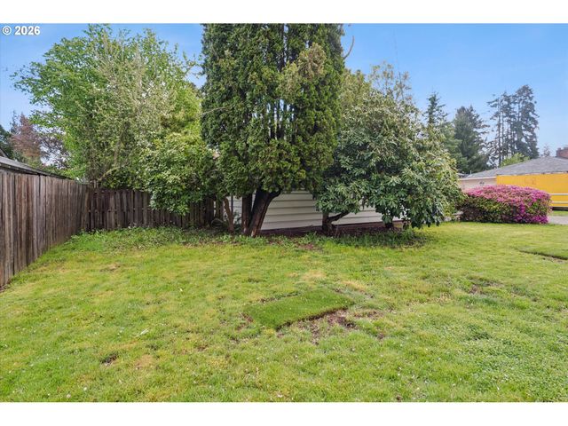 584 Se 12TH Ave, Hillsboro, OR 97123