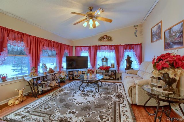 48620 Wear Road Road, Belleville, MI 48111