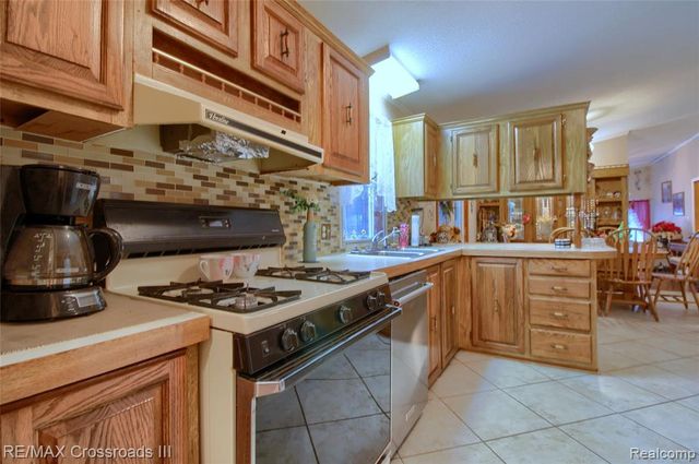 48620 Wear Road Road, Belleville, MI 48111