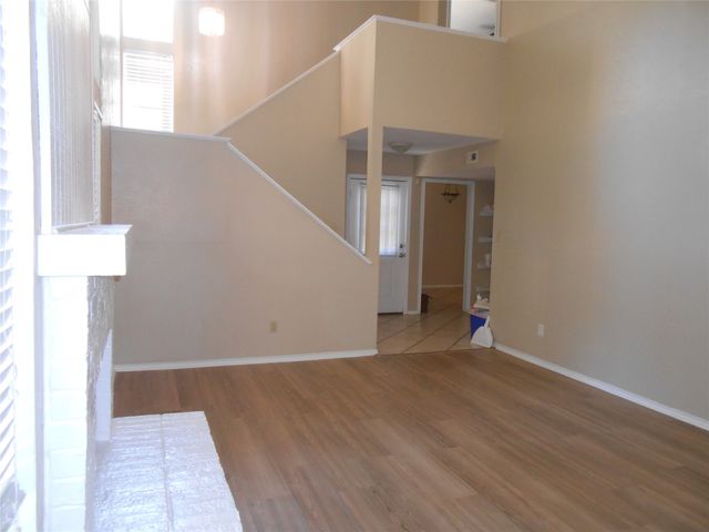 1920 Crooked Lane, Fort Worth, TX 76112