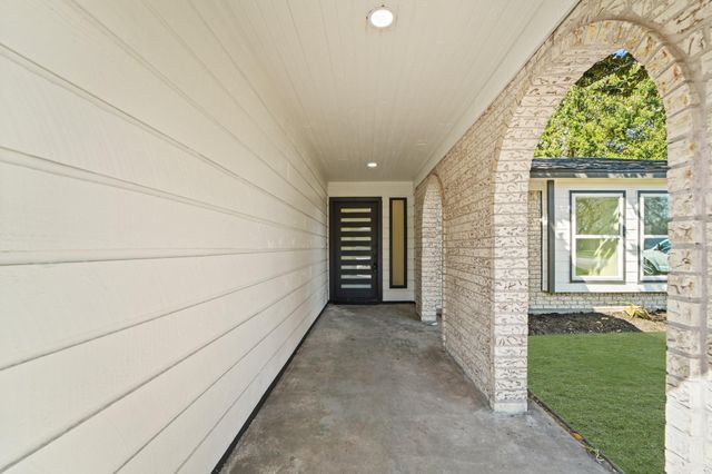 13102 Maxim Drive, Houston, TX 77065