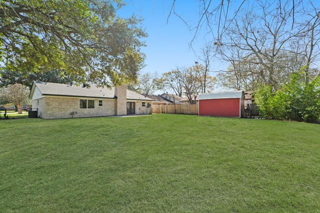 13102 Maxim Drive, Houston, TX 77065