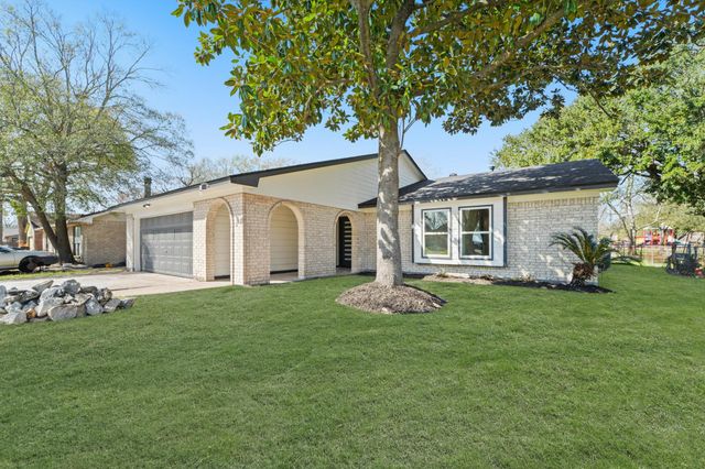 13102 Maxim Drive, Houston, TX 77065