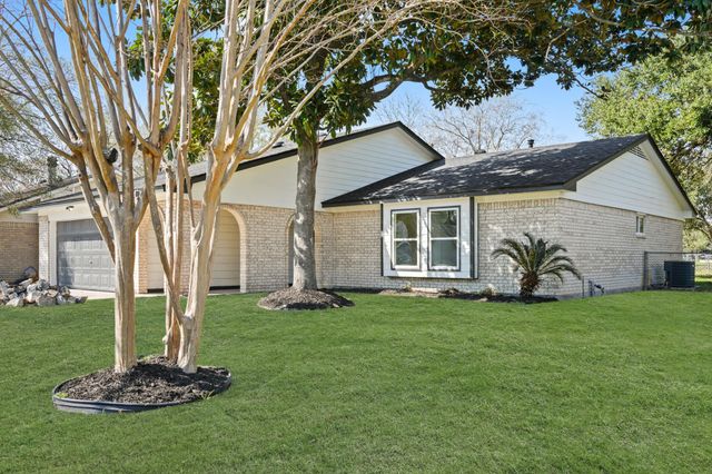 13102 Maxim Drive, Houston, TX 77065