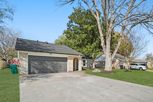 13102 Maxim Drive, Houston, TX 77065