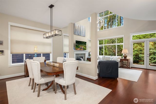 2695 20th Avenue NE, Issaquah, WA 98029