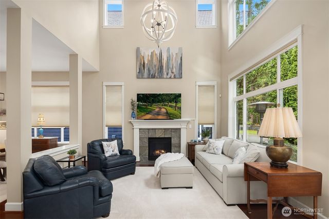 2695 20th Avenue NE, Issaquah, WA 98029